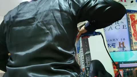 Amell Thomson online show from 10-23-25, 11:31