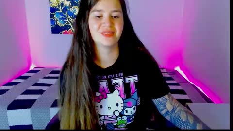 Snapshot of amellymillyy chatting on 11-12-25, 12:00 amellymillyy online show from 11-12-25, 12:00