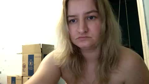 amely12 online show from 01-04-25, 04:22