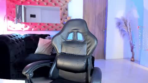 Snapshot of amelyamann chatting on 06-23-26, 12:58 online show from 06-23-26, 12:58