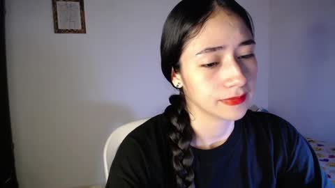 Snapshot of amelycaro chatting on 12-28-24, 05:33 Amely  online show from 12-28-24, 05:33