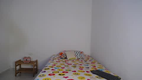 Snapshot of amelycaro chatting on 02-04-25, 03:11 Amely  online show from 02-04-25, 03:11