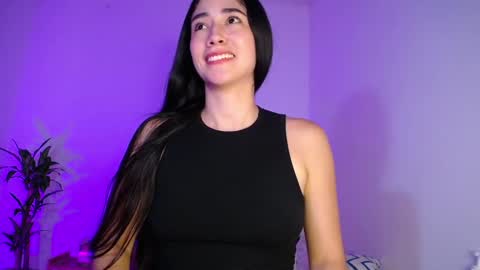 Snapshot of amelycaro chatting on 02-05-25, 05:52 Amely  online show from 02-05-25, 05:52