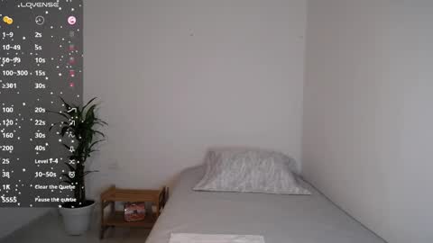 Snapshot of amelycaro chatting on 02-12-25, 06:40 Amely  online show from 02-12-25, 06:40