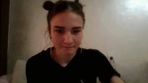 Julia  online show from 03-04-25, 09:40