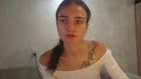 Julia  online show from 09-10-25, 10:26