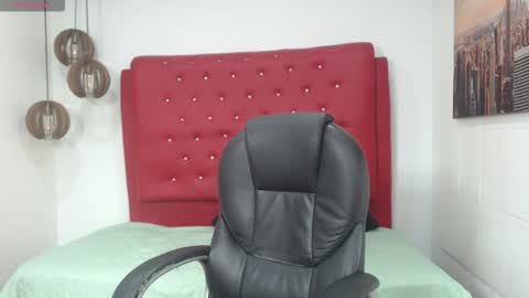 amethystshadow online show from 12-17-25, 08:04