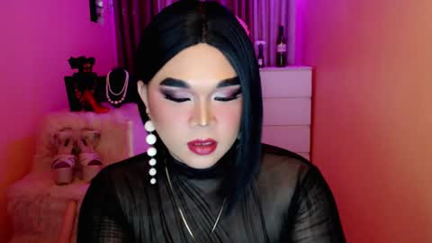 Queen Mireska online show from 12-31-24, 11:53