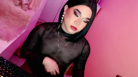 Queen Mireska online show from 02-06-25, 02:15