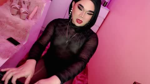 Queen Mireska online show from 02-07-25, 06:24