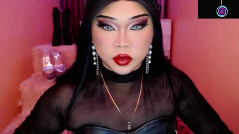 Queen Mireska online show from 02-05-26, 04:44