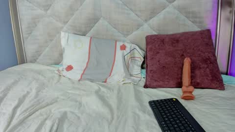 Call me Amy  online show from 04-04-26, 03:53