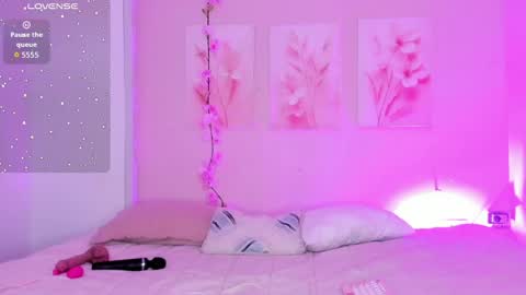 AmiiClark  online show from 05-20-26, 07:09