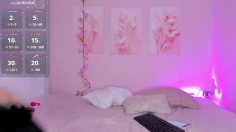 AmiiClark  online show from 05-25-26, 06:58