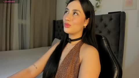 Snapshot of amiirra_ chatting on 06-07-26, 02:37 Amira sweet online show from 06-07-26, 02:37