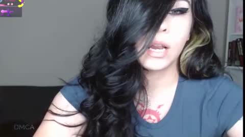 Snapshot of amilustxx chatting on 11-28-25, 10:12 amilust online show from 11-28-25, 10:12