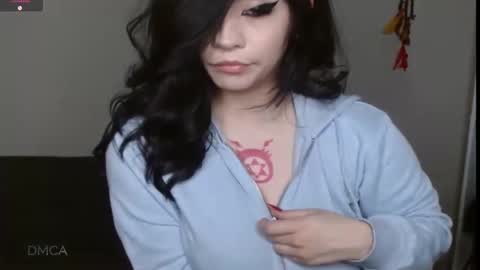 Snapshot of amilustxx chatting on 12-14-25, 06:12 amilust online show from 12-14-25, 06:12