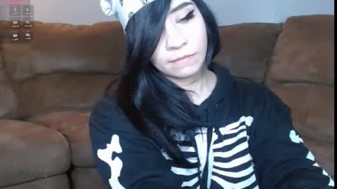 Snapshot of amilustxx chatting on 03-11-26, 08:26 amilust online show from 03-11-26, 08:26