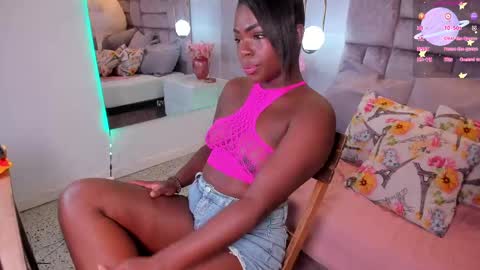 Snapshot of amina_westt chatting on 09-20-25, 05:08 Amina online show from 09-20-25, 05:08