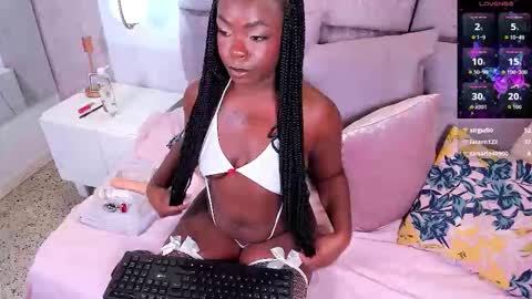 Snapshot of amina_westt chatting on 10-12-25, 03:44 Amina online show from 10-12-25, 03:44