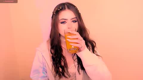 Amina online show from 03-22-26, 12:52