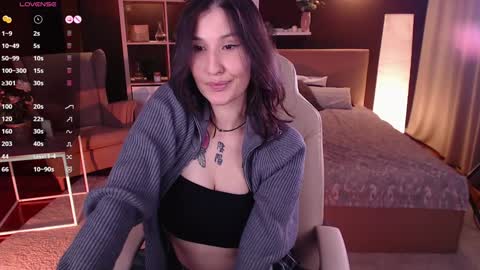 Snapshot of aminegulse chatting on 01-28-25, 12:26 Camilla online show from 01-28-25, 12:26