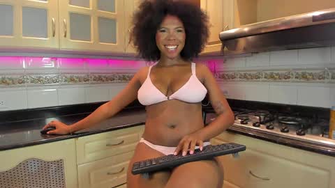 Snapshot of amirajones chatting on 05-30-26, 08:17 amirajones online show from 05-30-26, 08:17