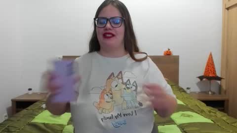 Amira Vyxen online show from 11-19-25, 10:54