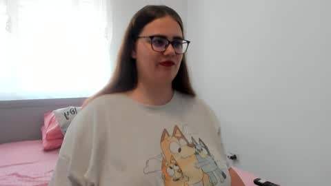 Amira Vyxen online show from 05-15-26, 08:10