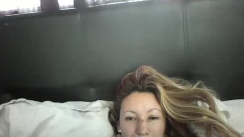 Snapshot of ammber3 chatting on 05-01-26, 11:26 Paula D online show from 05-01-26, 11:26
