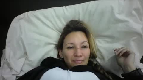 Snapshot of ammber3 chatting on 05-12-26, 11:40 Paula D online show from 05-12-26, 11:40