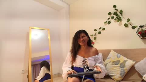 Amelya online show from 01-30-25, 07:37