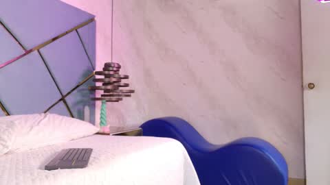 ammy durand online show from 09-08-25, 07:24