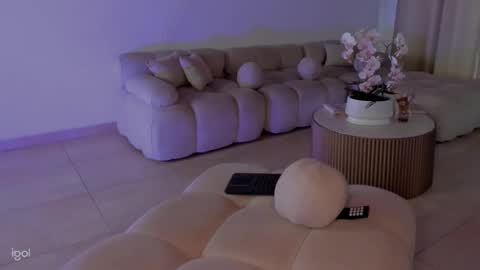 Snapshot of ammy_oxford chatting on 01-14-25, 10:55 Ammy online show from 01-14-25, 10:55