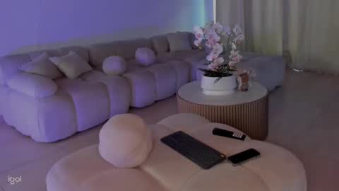 Snapshot of ammy_oxford chatting on 01-17-25, 10:01 Ammy online show from 01-17-25, 10:01