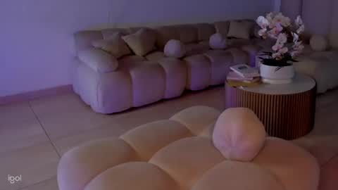 Snapshot of ammy_oxford chatting on 02-12-25, 03:18 Ammy online show from 02-12-25, 03:18