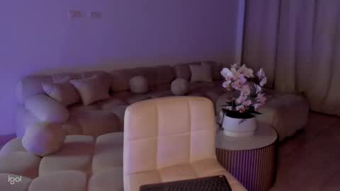 Snapshot of ammy_oxford chatting on 02-15-25, 12:15 Ammy online show from 02-15-25, 12:15