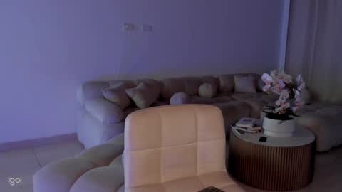 Snapshot of ammy_oxford chatting on 03-08-25, 02:01 Ammy online show from 03-08-25, 02:01