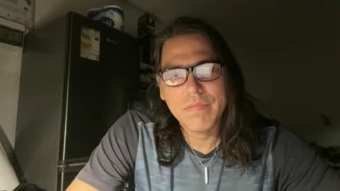 Snapshot of amo_s chatting on 11-18-25, 07:35 amo_s online show from 11-18-25, 07:35