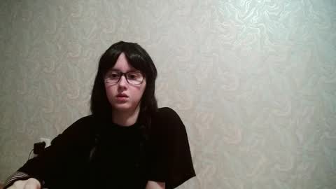 Amomira online show from 12-17-25, 04:13