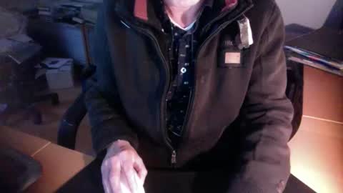 Snapshot of amor2200 chatting on 01-22-25, 03:40 Amor2200 online show from 01-22-25, 03:40