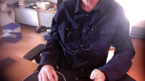 Amor2200 online show from 11-17-25, 09:59