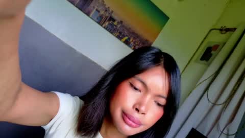 Prinsesa online show from 03-06-26, 02:41