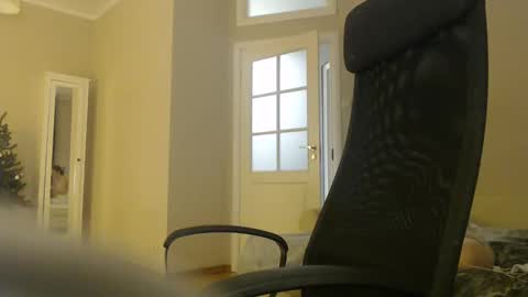 miss unforgettable online show from 01-26-25, 05:13