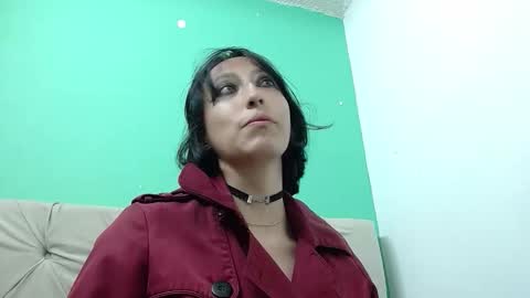 Snapshot of amoremerchmar chatting on 06-01-26, 06:15 amoremerchmar online show from 06-01-26, 06:15