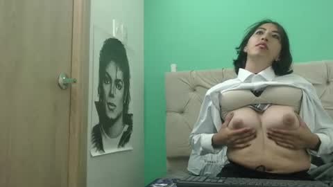 Snapshot of amoremerchmar chatting on 06-26-26, 03:11 amoremerchmar online show from 06-26-26, 03:11