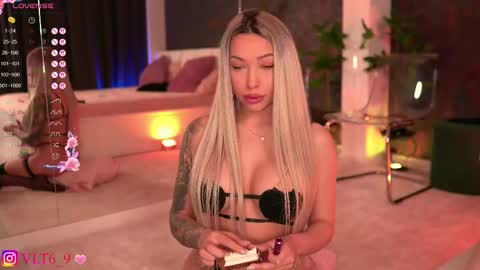    -------------   online show from 03-11-25, 10:53