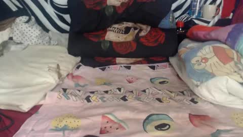 Amuy online show from 11-18-25, 07:46