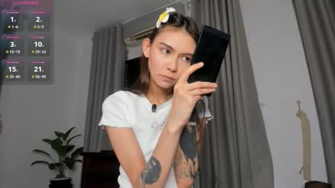 Amy online show from 11-19-25, 12:21