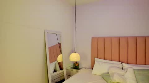 Aleja   online show from 11-04-25, 02:43